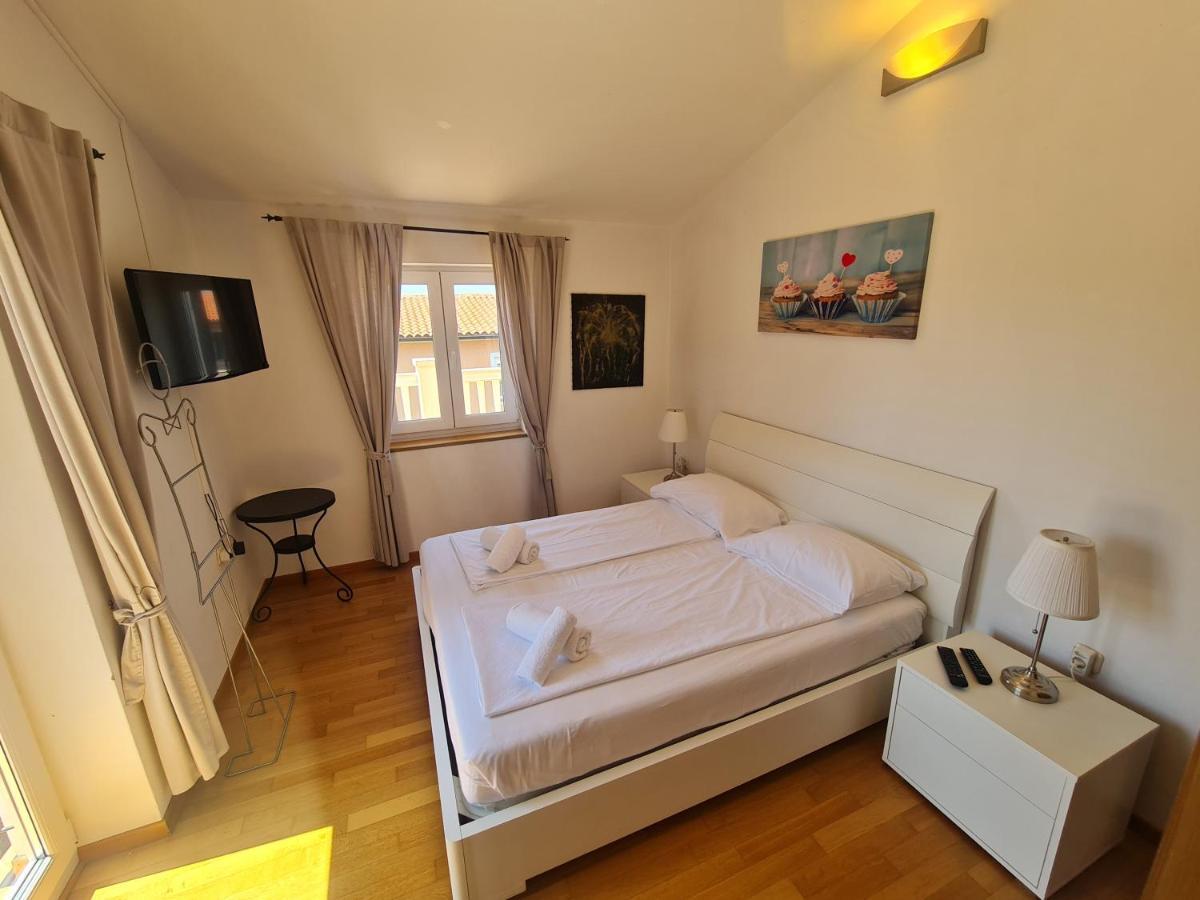 Apartments Kuca Sunce Vodnjan Exterior foto